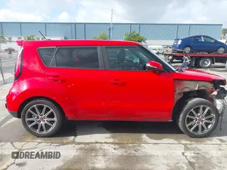 2018 Kia Soul ! with VIN KNDJX3AA8J7537510, listed as a IAAI auction lot 41773156 with 144,882 mi miles. Bid and sale history available at carsss.com. Image 14.