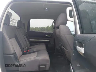 2015 Toyota Tundra SR5 z VIN 5TFDW5F16FX430242, wystawiony jako IAAI lot #42112604 z przebiegiem 179 682 mil mil oraz . Historia ofert i sprzedaży dostępna na DreamBid. Obrazek 8.