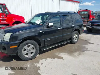 2007 Mercury Mountaineer Premier with VIN 4M2EU48827UJ02943, listed as a IAAI auction lot 41897048 with 212,343 mi miles and . Bid and sale history available at DreamBid. Image 2.