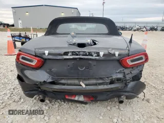 2017 FIAT 124 Spider Elaborazione Abarth z VIN JC1NFAEK4H0127606, wystawiony jako Copart lot #88480585 z przebiegiem 43 786 mil mil oraz Szkoda całkowita • Salvage title. Historia ofert i sprzedaży dostępna na DreamBid. Obrazek 6.
