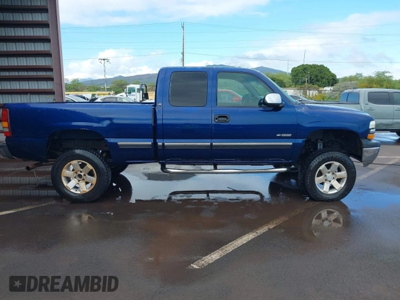 2001 Chevrolet Silverado 1500 LS with VIN 2GCEC19T611179747, listed as a IAAI auction lot 41470758 with Not Provided miles and . Bid and sale history available at DreamBid. Image 13.