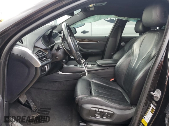 2015 BMW X6 xDrive35i with VIN 5UXKU2C50F0F94731, listed as a Copart auction lot 61715033 with 101,886 mi miles. Bid and sale history available at carsss.com. Image 7.