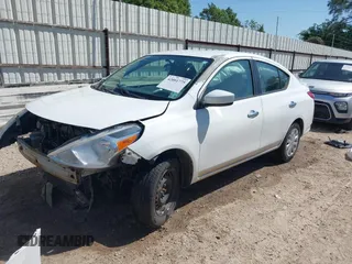 2017 Nissan Versa SV z VIN 3N1CN7AP6HL842992, wystawiony jako IAAI lot #42001775 z przebiegiem Nie podano mil oraz . Historia ofert i sprzedaży dostępna na DreamBid. Obrazek 2.
