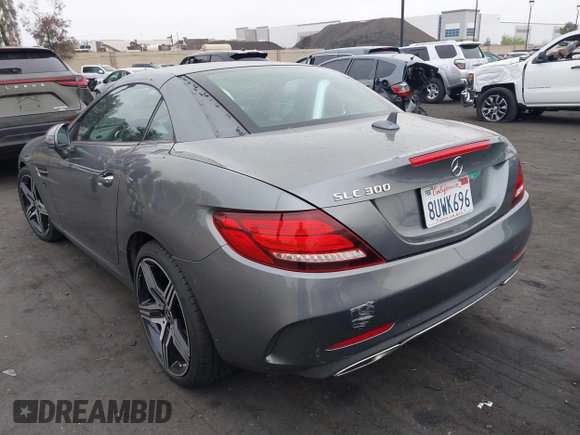 2020 Mercedes-Benz SLC 300 с VIN W1KPK3JA2LF172930, выставлен на аукционе IAAI как лот 42141258 с пробегом 13 081 миль миль и . История ставок и продаж доступна на DreamBid. Изображение 3.