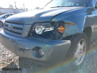 2006 Toyota Highlander w/3rd Row with VIN JTEDP21A360099160, listed as a IAAI auction lot 41270374 with 223,095 mi miles. Bid and sale history available at carsss.com. Image 6.