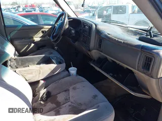 2005 Chevrolet Tahoe Z71 z VIN 1GNEC13T05R265519, wystawiony jako IAAI lot #41680914 z przebiegiem 340 054 mil mil oraz . Historia ofert i sprzedaży dostępna na DreamBid. Obrazek 5.