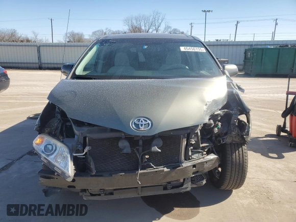 2013 Toyota Sienna LE AAS with VIN 5TDKK3DC1DS351138, listed as a Copart auction lot 46450155 with 130,465 mi miles and Clean Title. Bid and sale history available at DreamBid. Image 5.
