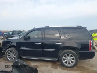2008 GMC Yukon Denali z VIN 1GKFK63858J135414, wystawiony jako IAAI lot #42065065 z przebiegiem 170 458 mil mil oraz . Historia ofert i sprzedaży dostępna na DreamBid. Obrazek 14.