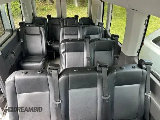 2020 Ford Transit Passenger XL z VIN 1FBAX9C8XLKB11657, wystawiony jako Copart lot #57572315 z przebiegiem 127 139 mil mil oraz Tytuł czysty. Historia ofert i sprzedaży dostępna na DreamBid. Obrazek 10.
