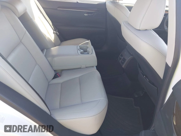 2013 Lexus ES 4dr Sdn with VIN JTHBK1GGXD2077804, listed as a IAAI auction lot 41748571 with 88,000 mi miles. Bid and sale history available at carsss.com. Image 8.