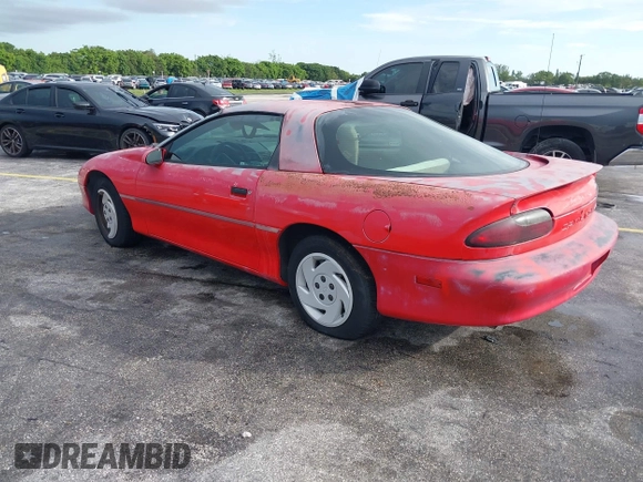 1995 Chevrolet Camaro z VIN 2G1FP22S2S2160911, wystawiony jako IAAI lot #42413545 z przebiegiem 32 767 mil mil oraz . Historia ofert i sprzedaży dostępna na DreamBid. Obrazek 3.