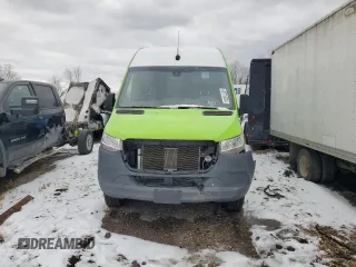 2019 Mercedes-Benz Sprinter Cargo Cargo with VIN W1W4EDHY3KT018518, listed as a Copart auction lot 83716524 with Not Provided miles and Salvage Title. Bid and sale history available at DreamBid. Image 5.
