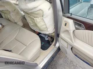 1996 Mercedes-Benz E-Class with VIN WDBJF55F5TJ007150, listed as a IAAI auction lot 41518340 with 178,930 mi miles. Bid and sale history available at carsss.com. Image 8.