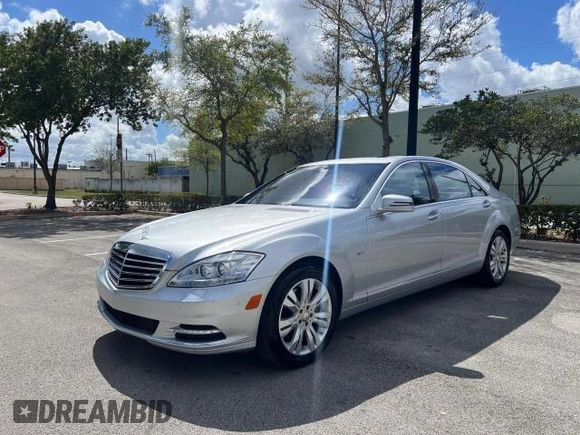 2010 Mercedes-Benz S 400 with VIN WDDNG9FB0AA311394, listed as a Copart auction lot 47423645 with 40,310 mi miles and Salvage Title. Bid and sale history available at DreamBid. Image 2.