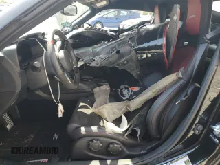 2024 Nissan Z Nismo z VIN JN1BZ4CH9RM361100, wystawiony jako Copart lot #71038744 z przebiegiem 3393 mil mil oraz Szkody całkowita. Historia ofert i sprzedaży dostępna na DreamBid. Obrazek 7.