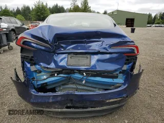 2025 Tesla Model 3 Long Range z VIN 5YJ3E1EA8SF931209, wystawiony jako Copart lot #60304875 z przebiegiem 9 123 mil mil oraz Szkoda całkowita • Salvage title. Historia ofert i sprzedaży dostępna na DreamBid. Obrazek 6.