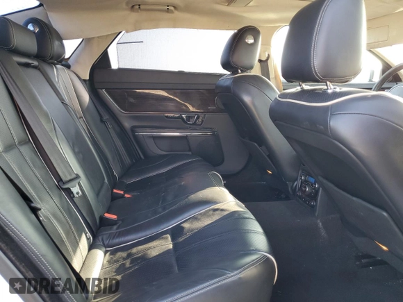 2014 Jaguar XJ Portfolio with VIN SAJWA2GZ3E8V60788, listed as a Copart auction lot 43272405 with 97,196 mi miles and Salvage title. Bid and sale history available at DreamBid. Image 11.