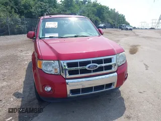 2010 Ford Escape Limited z VIN 1FMCU0E74AKA03606, wystawiony jako IAAI lot #42491206 z przebiegiem 106 749 mil mil oraz . Historia ofert i sprzedaży dostępna na DreamBid. Obrazek 6.