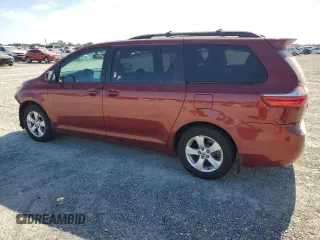 2017 Toyota Sienna LE Auto Access Seat с VIN 5TDKZ3DC9HS879429, выставлен на аукционе Copart как лот 58026905 с пробегом 121 659 миль миль и Списание • Salvage title. История ставок и продаж доступна на DreamBid. Изображение 2.