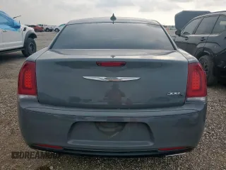 2019 Chrysler 300 S z VIN 2C3CCABG3KH516666, wystawiony jako Copart lot #56636845 z przebiegiem 150 570 mil mil oraz Szkoda całkowita • Salvage title. Historia ofert i sprzedaży dostępna na DreamBid. Obrazek 6.
