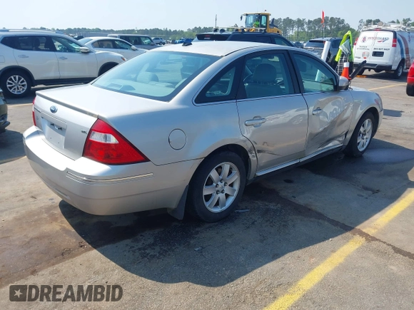 2007 Ford Five Hundred SEL with VIN 1FAFP24147G106186, listed as a IAAI auction lot 41905358 with Not Provided miles. Bid and sale history available at carsss.com. Image 4.
