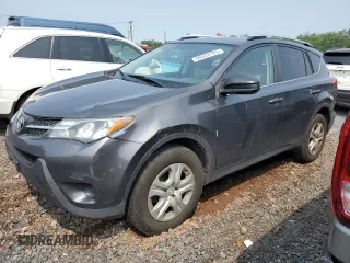 2015 Toyota RAV4 LE z VIN JTMBFREV9FJ017835, wystawiony jako Copart lot #60559725 z przebiegiem 240 258 mil mil oraz Czysty tytuł • Clean title. Historia ofert i sprzedaży dostępna na DreamBid. Obrazek 1.