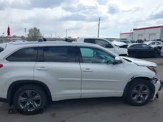 2017 Toyota Highlander Limited with VIN 5TDDZRFH2HS461797, listed as a IAAI auction lot 41953255 with 120,464 mi miles and . Bid and sale history available at DreamBid. Image 14.