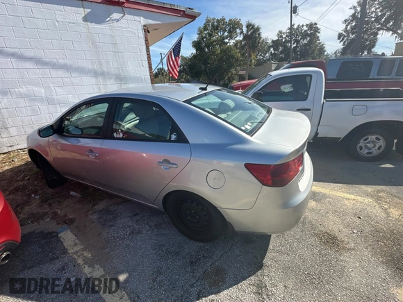 2011 Kia Forte LX with VIN KNAFT4A21B5891069, listed as a Copart auction lot 84038714 with 176,385 mi miles and Clean Title. Bid and sale history available at carsss.com. Image 3.