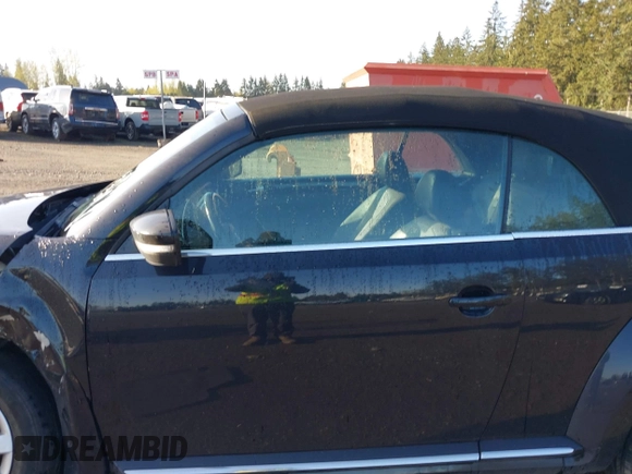 2018 Volkswagen Beetle S with VIN 3VW5DAAT5JM515743, listed as a IAAI auction lot 42014567 with Not Provided miles and . Bid and sale history available at DreamBid. Image 15.