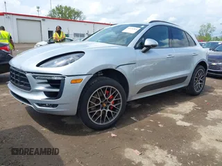2018 Porsche Macan GTS z VIN WP1AG2A59JLB62326, wystawiony jako IAAI lot #42176369 z przebiegiem 87 686 mil mil oraz . Historia ofert i sprzedaży dostępna na DreamBid. Obrazek 2.
