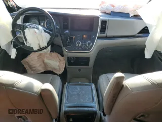 2015 Toyota Sienna XLE with VIN 5TDYK3DC2FS573488, listed as a Copart auction lot 44770774 with 158,502 mi miles and Salvage Title. Bid and sale history available at carsss.com. Image 8.