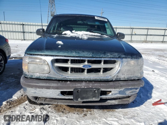 1997 Ford Explorer XLT z VIN 1FMDU35P8VUB84273, wystawiony jako Copart lot #45449285 z przebiegiem 139 631 mil mil oraz Szkoda całkowita • Salvage title. Historia ofert i sprzedaży dostępna na DreamBid. Obrazek 5.