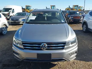 2020 Volkswagen Tiguan SE with VIN 3VV2B7AX4LM081188, listed as a IAAI auction lot 41655478 with 63,593 mi miles. Bid and sale history available at carsss.com. Image 12.