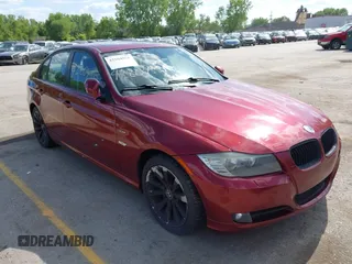 2011 BMW 3 Series 328i xDrive z VIN WBAPK7C51BA971527, wystawiony jako IAAI lot #42204551 z przebiegiem 160 633 mil mil oraz . Historia ofert i sprzedaży dostępna na DreamBid. Obrazek 1.
