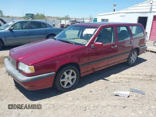 1997 Volvo 850 с VIN YV1LW5647V2322448, выставлен на аукционе IAAI как лот 42311389 с пробегом 162 547 миль миль и . История ставок и продаж доступна на DreamBid. Изображение 2.