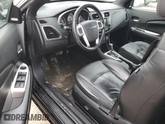 2011 Chrysler 200 Limited with VIN 1C3BC7EG5BN546172, listed as a Copart auction lot 50467935 with 139,509 mi miles and Salvage Title. Bid and sale history available at DreamBid. Image 8.
