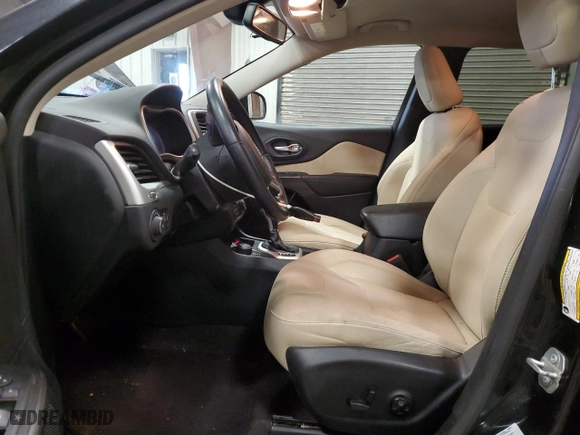 2016 Jeep Cherokee Altitude with VIN 1C4PJMCB0GW298833, listed as a Copart auction lot 87647145 with 169,899 mi miles and Clean Title. Bid and sale history available at carsss.com. Image 7.
