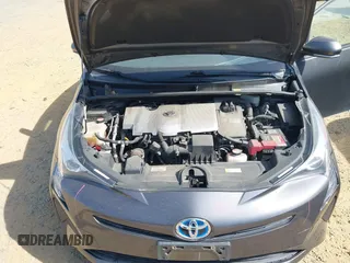 2016 Toyota Prius Two with VIN JTDKBRFU6G3510041, listed as a IAAI auction lot 42031473 with 157,885 mi miles. Bid and sale history available at carsss.com. Image 10.