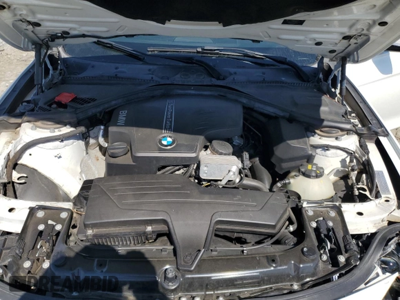 2015 BMW 3 Series 320i xDrive z VIN WBA3C3G51FNT53248, wystawiony jako Copart lot #48796835 z przebiegiem 134 063 mil mil oraz Szkoda całkowita • Salvage title. Historia ofert i sprzedaży dostępna na DreamBid. Obrazek 11.