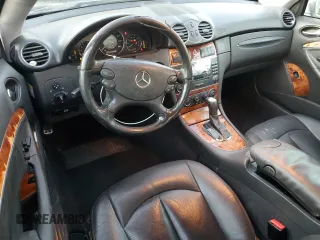 2005 Mercedes-Benz CLK 320 z VIN WDBTJ65J95F150187, wystawiony jako Copart lot #83180484 z przebiegiem 308 530 mil mil oraz Szkoda całkowita • Salvage title. Historia ofert i sprzedaży dostępna na DreamBid. Obrazek 8.
