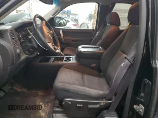 2011 Chevrolet Silverado 1500 with VIN 1GCRKSE28BZ306093, listed as a Copart auction lot 44718745 with 208,915 mi miles and Clean Title. Bid and sale history available at DreamBid. Image 7.