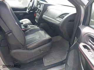 2016 Dodge Grand Caravan R/T with VIN 2C4RDGEG4GR312266, listed as a IAAI auction lot 41868362 with 223,217 mi miles. Bid and sale history available at carsss.com. Image 5.