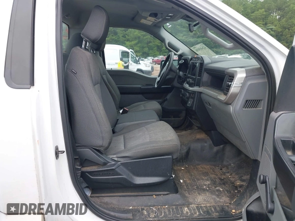 2022 Ford F-150 XL with VIN 1FTMF1CBXNKE23893, listed as a IAAI auction lot 42605938 with 120,591 mi miles and . Bid and sale history available at DreamBid. Image 5.