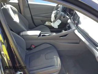 2021 Hyundai Elantra SEL z VIN KMHLS4AG0MU166359, wystawiony jako IAAI lot #41651058 z przebiegiem 43 685 mil mil oraz . Historia ofert i sprzedaży dostępna na DreamBid. Obrazek 5.