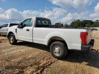 2018 Ford F-250 XL z VIN 1FTBF2A60JEB43301, wystawiony jako Copart lot #72431894 z przebiegiem 49 141 mil mil oraz Czysty tytuł • Clean title. Historia ofert i sprzedaży dostępna na DreamBid. Obrazek 2.