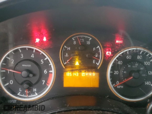 2008 Nissan Titan z VIN 1N6AA06E98N320594, wystawiony jako Copart lot #79463364 z przebiegiem 185 143 mil mil oraz Nie do naprawy • Non repairable. Historia ofert i sprzedaży dostępna na DreamBid. Obrazek 9.