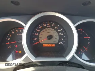 2005 Toyota Tacoma z VIN 5TELU42N35Z015438, wystawiony jako Copart lot #58360145 z przebiegiem 132 804 mil mil oraz Szkoda całkowita • Salvage title. Historia ofert i sprzedaży dostępna na DreamBid. Obrazek 9.