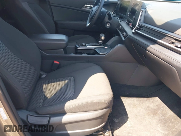 2024 Kia Sportage LX with VIN KNDPU3DF4R7268525, listed as a IAAI auction lot 41980143 with 24,238 mi miles and . Bid and sale history available at DreamBid. Image 5.