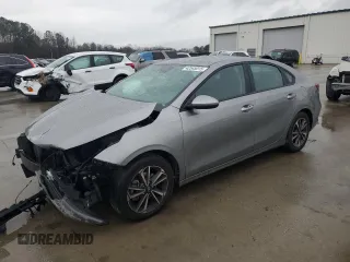 2022 Kia Forte LXS with VIN 3KPF24AD4NE481902, listed as a Copart auction lot 42545015 with 109,671 mi miles and Salvage Title. Bid and sale history available at carsss.com. Image 1.