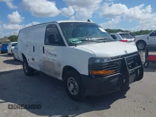 2018 Chevrolet Express Cargo Van with VIN 1GCWGAFP0J1177319, listed as a IAAI auction lot 41575100 with 132,479 mi miles. Bid and sale history available at carsss.com. Image 1.
